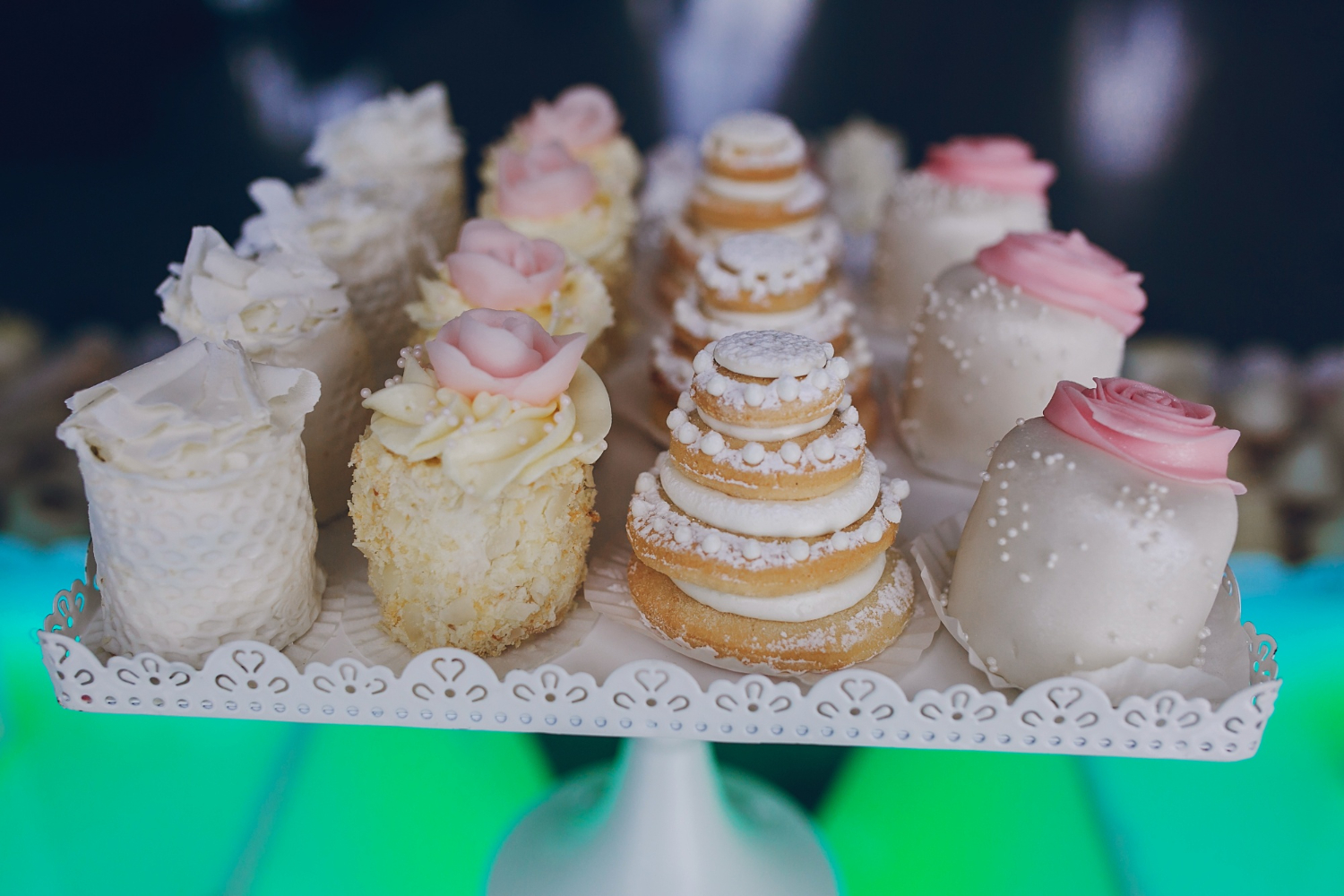 wedding themed cupcakes